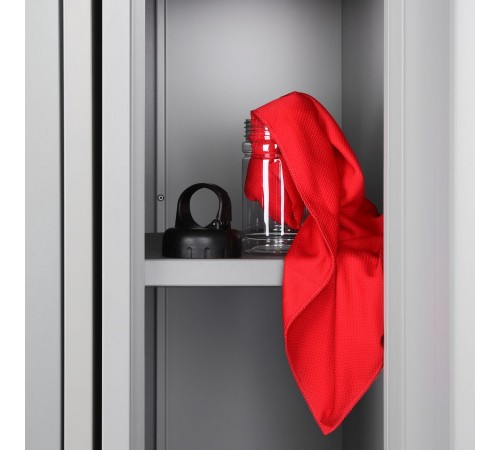 Охлаждающее полотенце Frio Mio в бутылке, красное